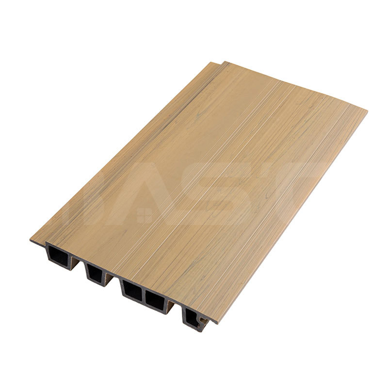 Adakah Decking Komposit Menjadi Panas pada Musim Panas? Kebenaran yang Jujur